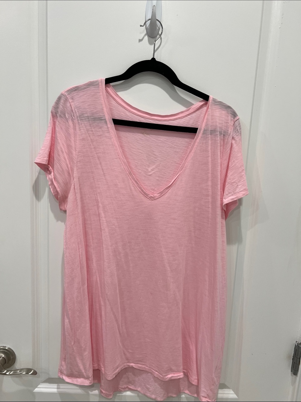 Lilly Pulitzer Pink V-Neck Short Sleeve Tee - Picture 3 of 6